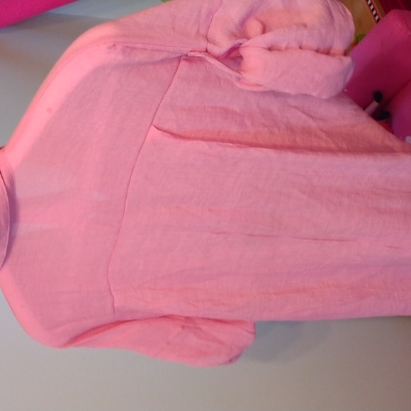 Pink button down top one size - Picture 15 of 17